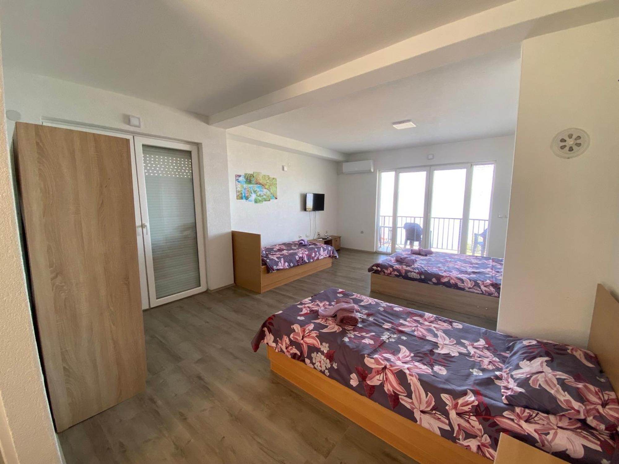 Risteski Guest House Elshani Εξωτερικό φωτογραφία