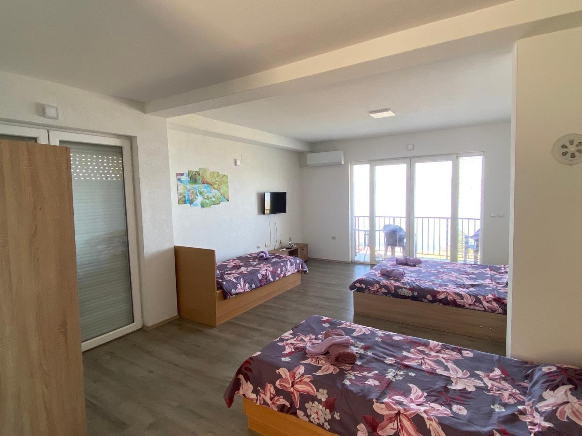 Risteski Guest House Elshani Εξωτερικό φωτογραφία
